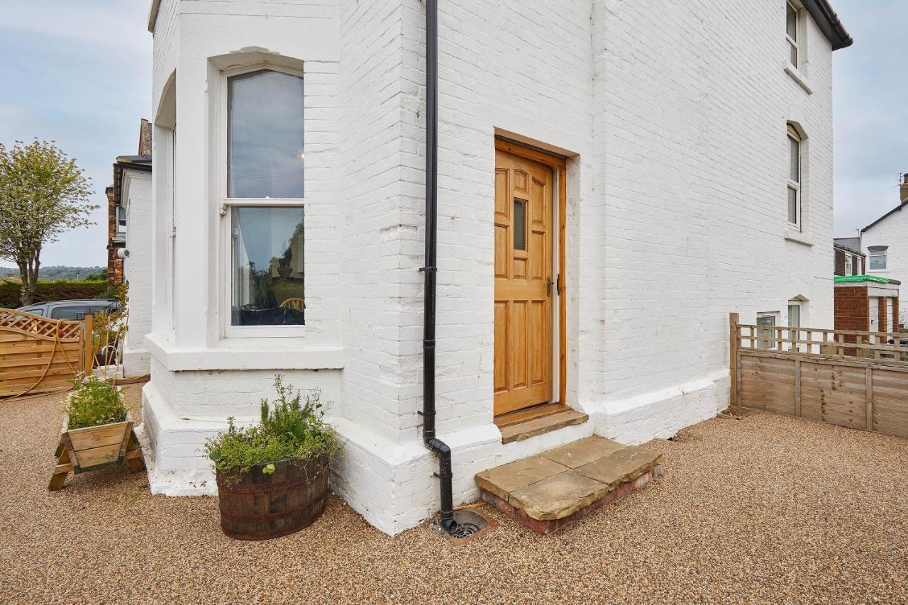 Ground Floor At The Old Vicarage Apartment Scarborough Exterior photo